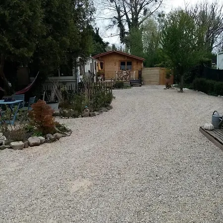 Confortable à - 36 M² Avec Jardin Chalet *